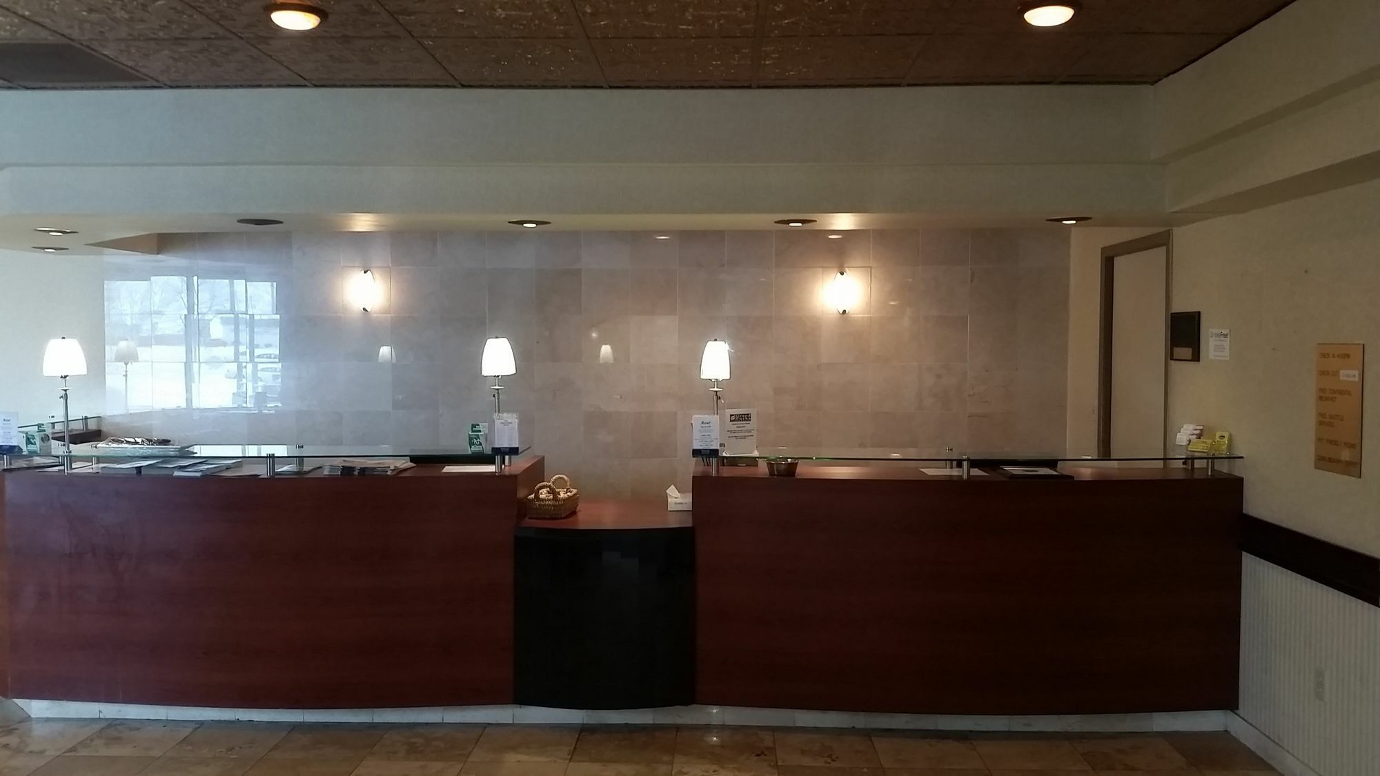 Howard Johnson Grand Forks Eksteriør billede
